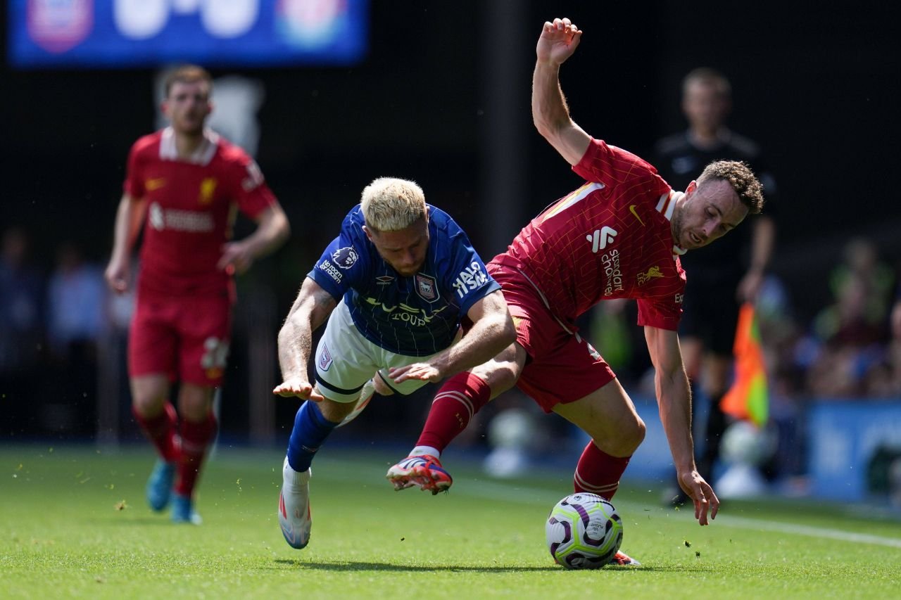 Ipswich Town - Liverpool 0-2. ”Cormoranii” n-au avut emoții cu echipa lui Ed Sheeran_3