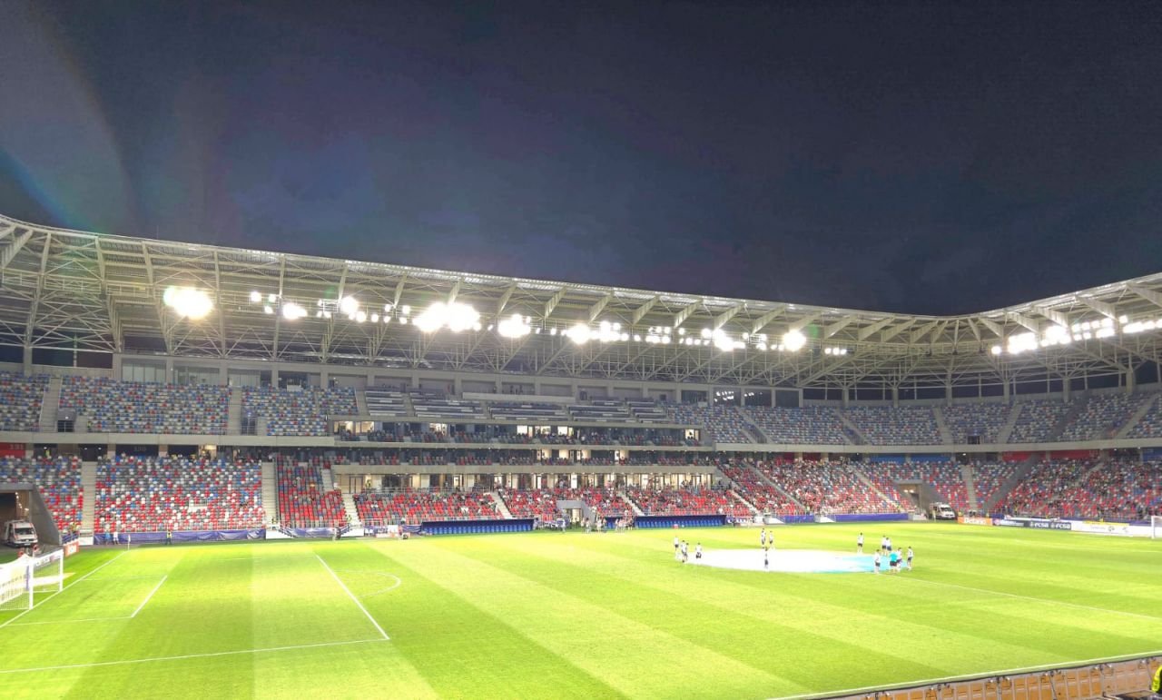 Bate vântul în Ghencea! Fanii FCSB-ului nu s-au înghesuit la stadion pentru meciul cu Poli Iași_3