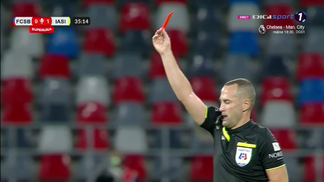 Greșeală uriașă! Darius Olaru, eliminat în prima repriză a meciului FCSB - Poli Iași_13