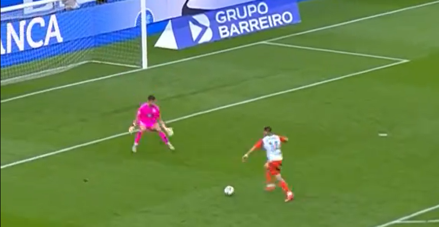 Daniel Paraschiv, ratare uriașă la debutul &icirc;n Spania! Surpriza lui Il Luce a primit o pasă splendidă de la Santi Cazorla