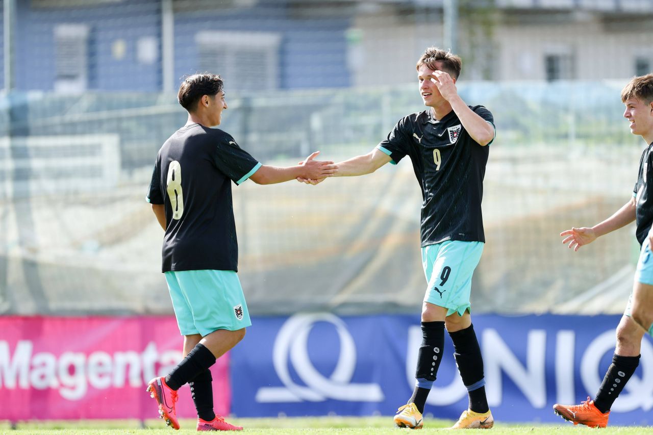 Fotbalistul român de la LASK Linz, fost la Dinamo, e sincer: ”Prefer ca echipa mea să câștige cu FCSB”! Care este marele atu al austriecilor_3