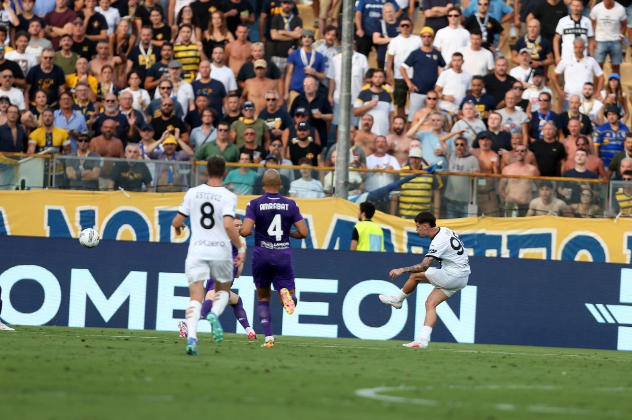 Cum sunt descriși Man și Mihăilă în Italia după remiza Parmei cu Fiorentina din Serie A_7