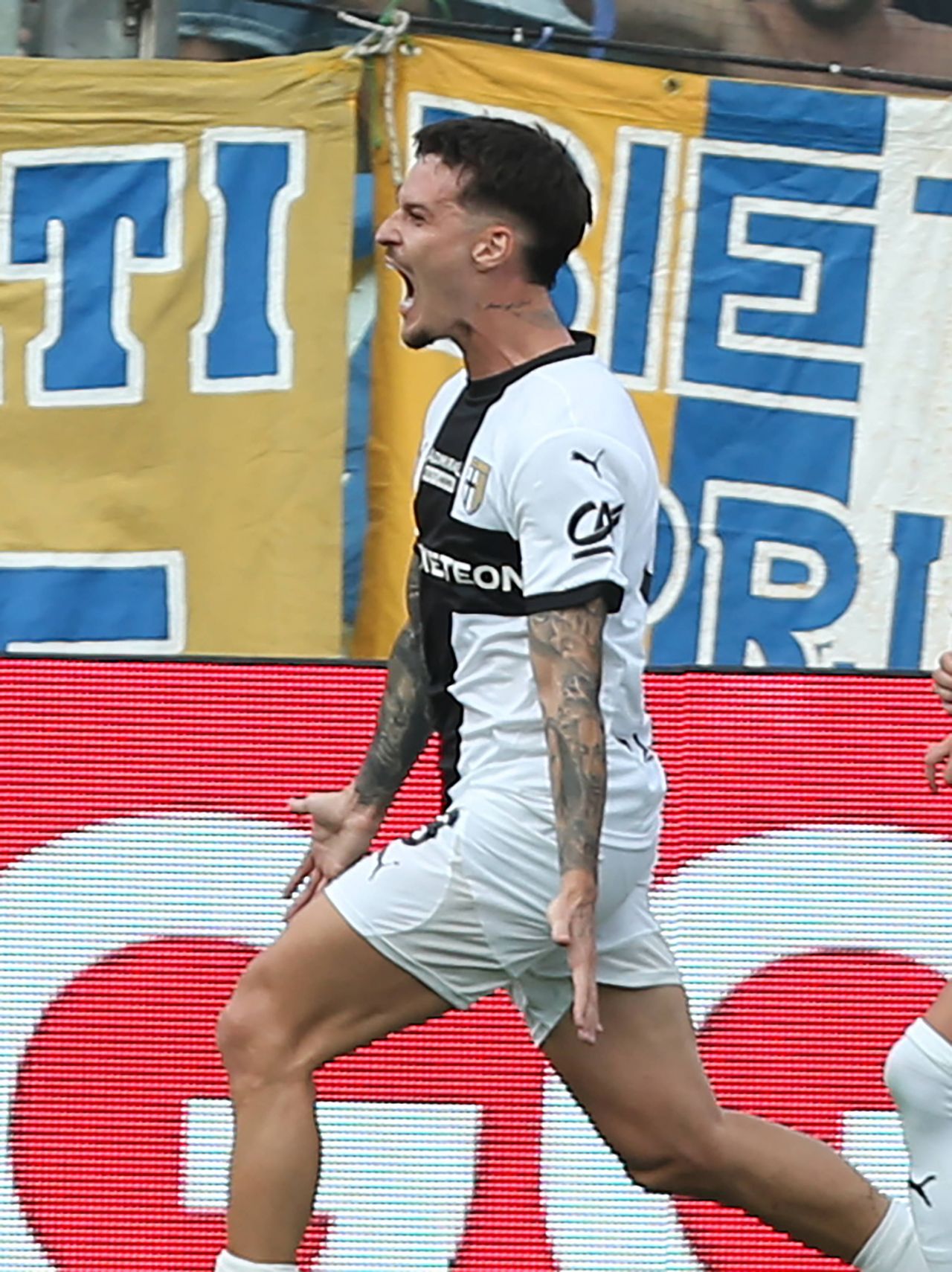 Cum sunt descriși Man și Mihăilă în Italia după remiza Parmei cu Fiorentina din Serie A_8
