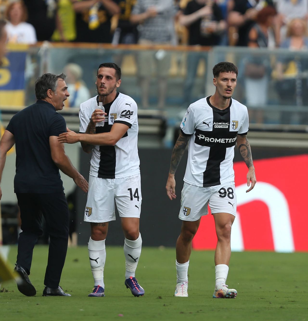 Cum sunt descriși Man și Mihăilă în Italia după remiza Parmei cu Fiorentina din Serie A_11
