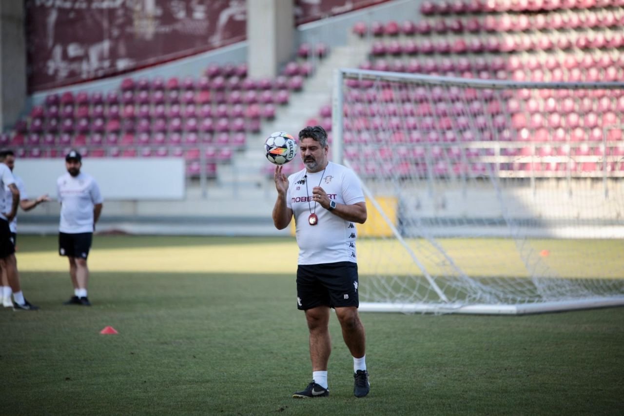 Peripeții înainte de Rapid - Dinamo! Neil Lennon i-a surprins pe toți la antrenamente_3