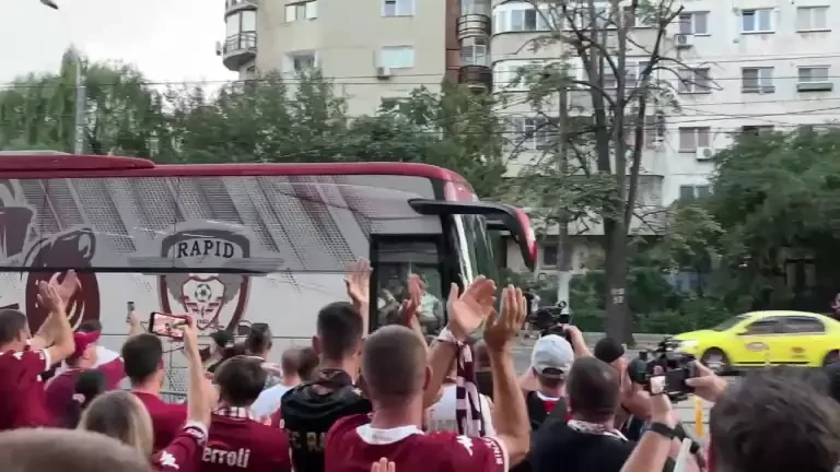 Sosirea celor de la Rapid, înaintea derby-ului cu Dinamo (18.08.2024)