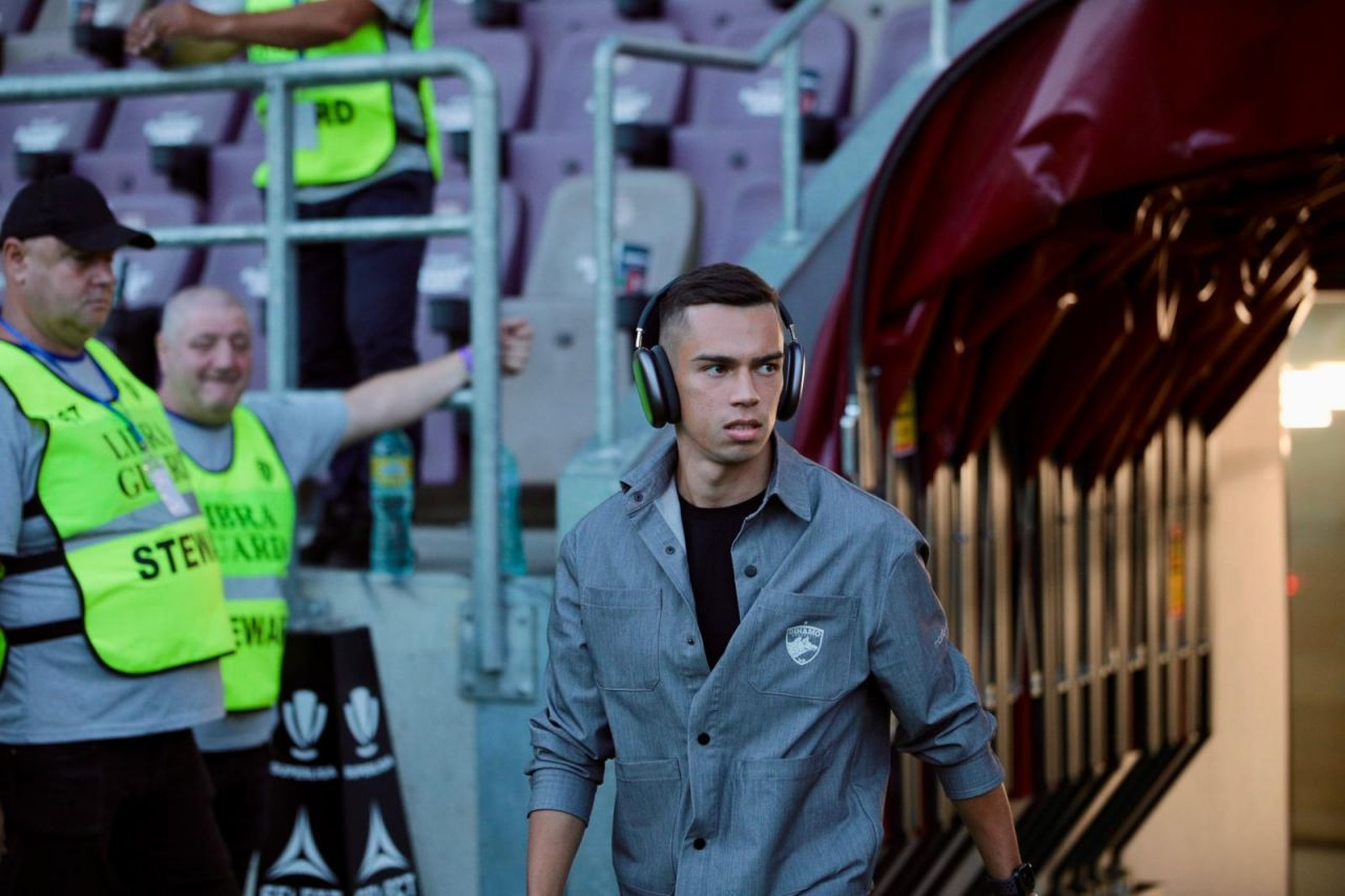 La război, &icirc;n c&acirc;mpul dușmanului . Cum a fost primit Cătălin C&icirc;rjan de rapidiști