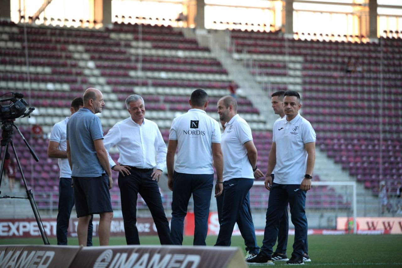 Remiza dintre Rapid și Dinamo, în imagini. Spectacol roș-alb-vișiniu, pe gazon și în tribune_2