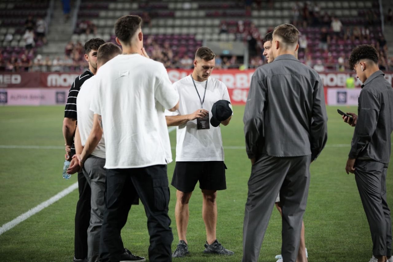 Remiza dintre Rapid și Dinamo, în imagini. Spectacol roș-alb-vișiniu, pe gazon și în tribune_14