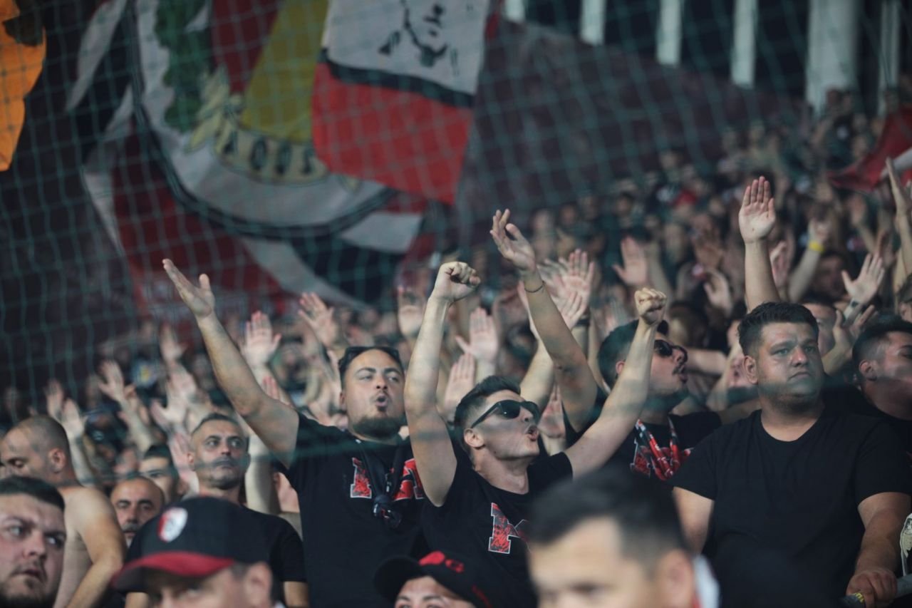 Remiza dintre Rapid și Dinamo, în imagini. Spectacol roș-alb-vișiniu, pe gazon și în tribune_42