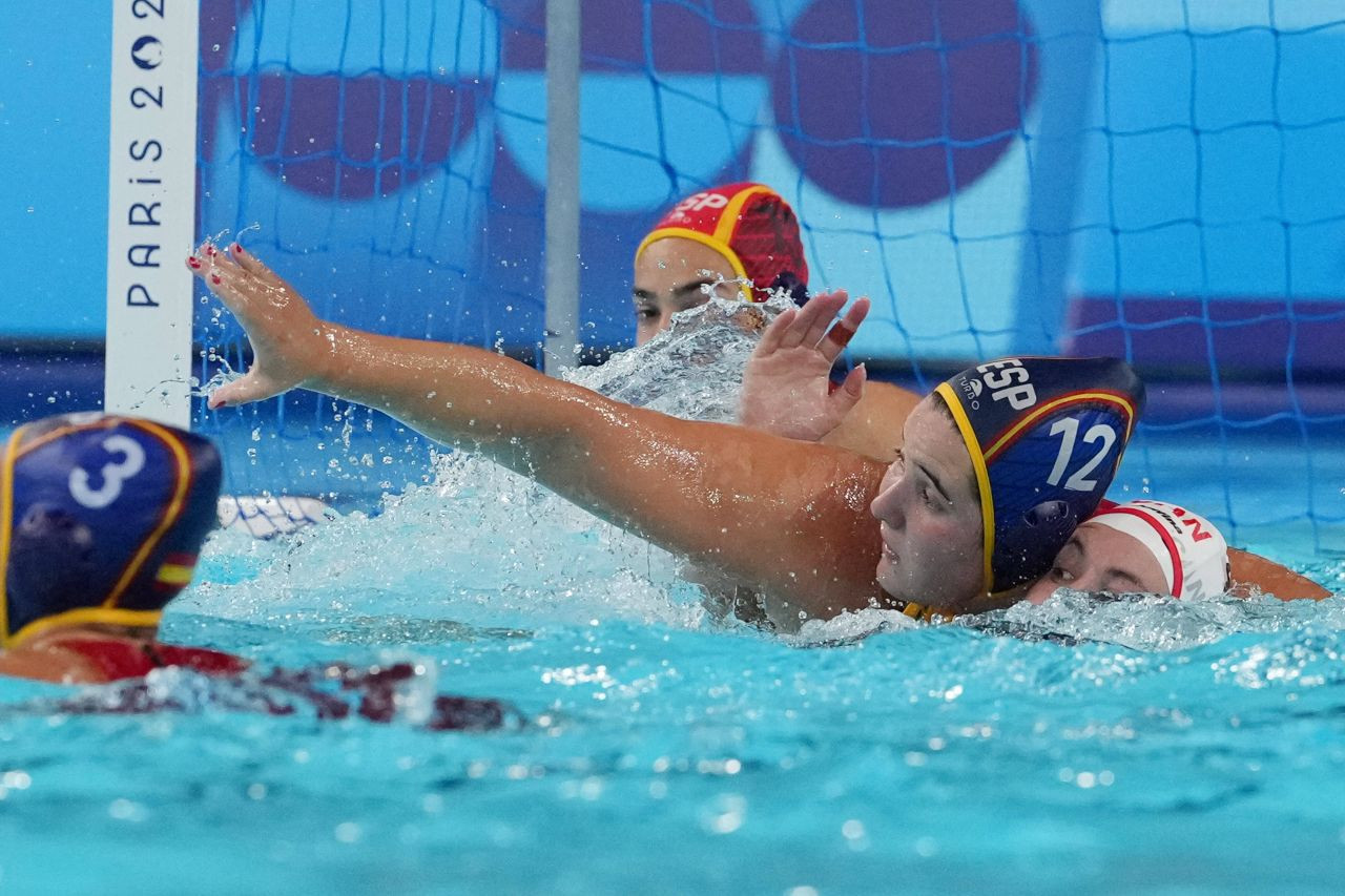 Insultată într-un mod grobian. Ce mesaje golănești a primit campioana olimpică de la Paris. 