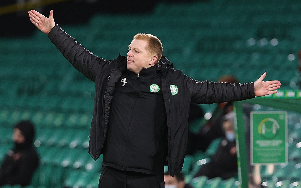&Icirc;ntrebarea care &icirc;i b&acirc;ntuie pe britanici după plecarea lui Neil Lennon de la Rapid! Lee Miller, reacție fermă