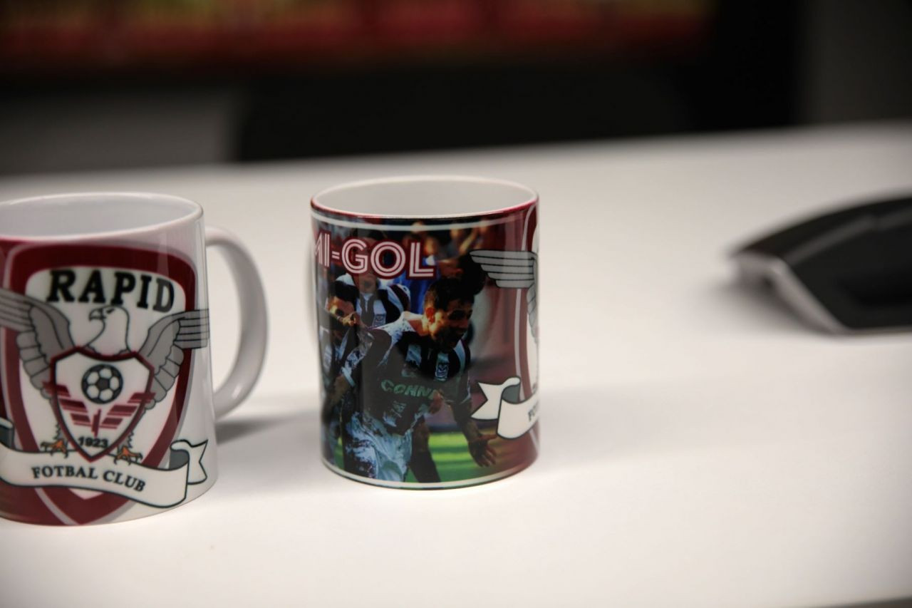 Sete de rezultate în Giulești! Clubul Rapid vinde deja căni dedicate revenirii lui Marius Șumudică_3