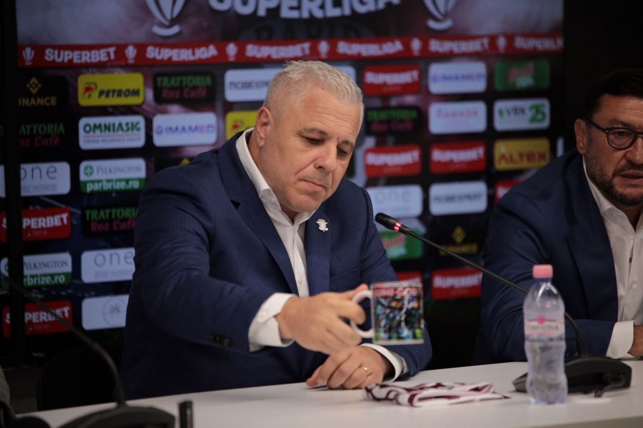 Sete de rezultate în Giulești! Clubul Rapid vinde deja căni dedicate revenirii lui Marius Șumudică_7