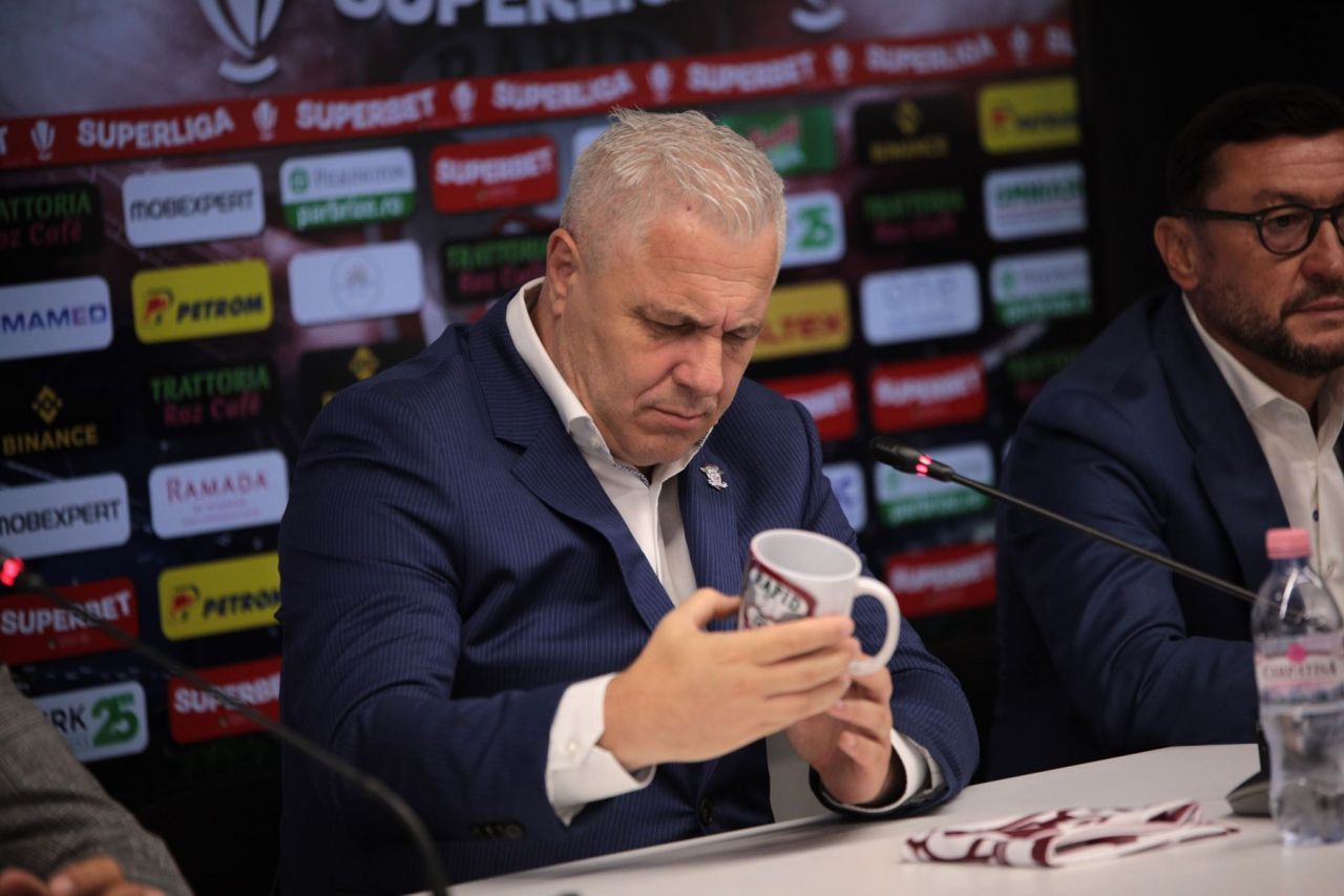 Sete de rezultate în Giulești! Clubul Rapid vinde deja căni dedicate revenirii lui Marius Șumudică_11