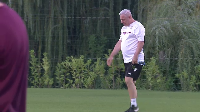 Imagini memorabile cu Marius Șumudică la revenirea în Giulești! Cum a decurs primul său antrenament_5