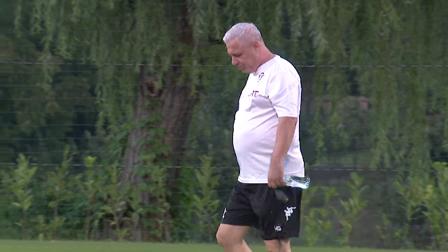 Imagini memorabile cu Marius Șumudică la revenirea în Giulești! Cum a decurs primul său antrenament_7