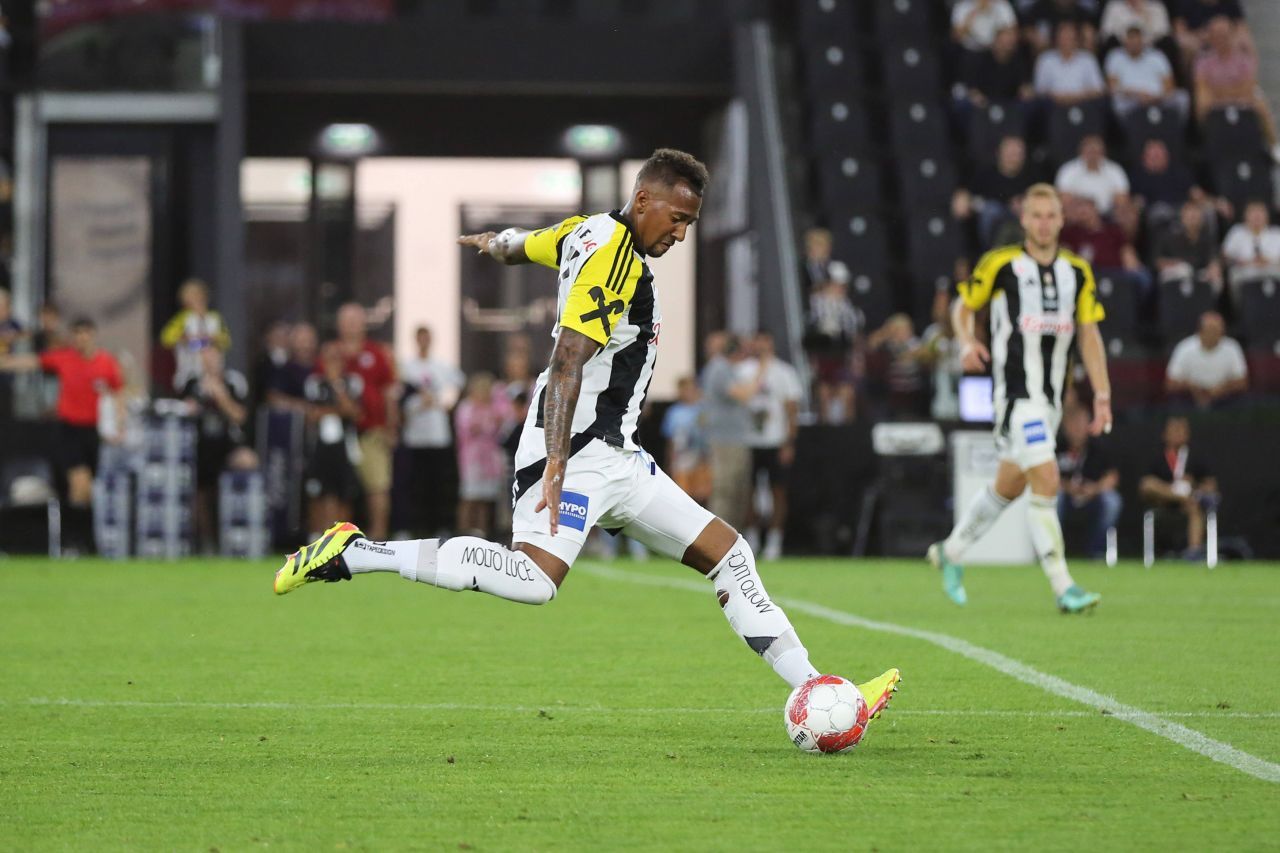 Ce salarii plătește LASK Linz. Jerome Boateng primește de două ori mai mult decât media lotului_15