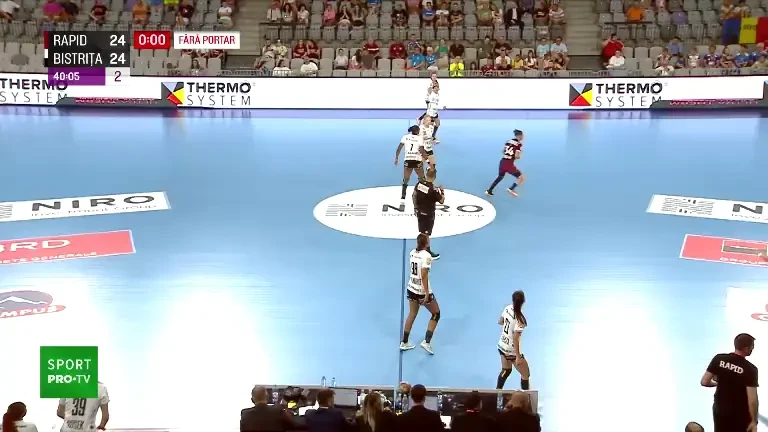 Rapid - Gloria Bistrița. Forcing al Bistriței &icirc;n repriza a doua din semifinala Supercupei (22 august 2024)