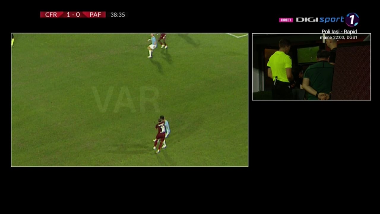 Ce ai făcut, Ciprian? Faultul stupid comis de Deac, în finalul primei reprize din CFR Cluj - Pafos FC_2