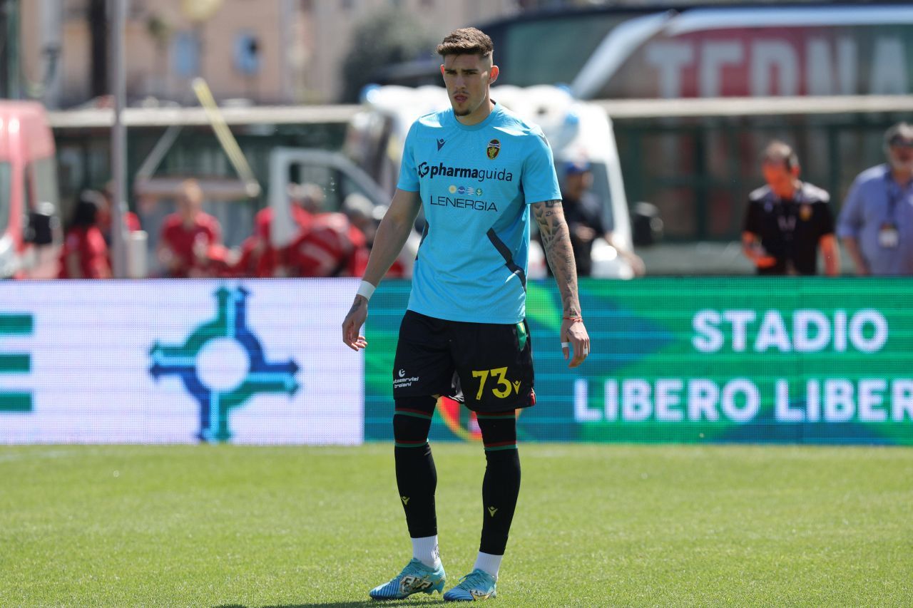 Doi fotbaliști aduși din La Liga și Serie B ar putea debuta la Dinamo în derby-ul cu Universitatea Craiova de sâmbătă! _3