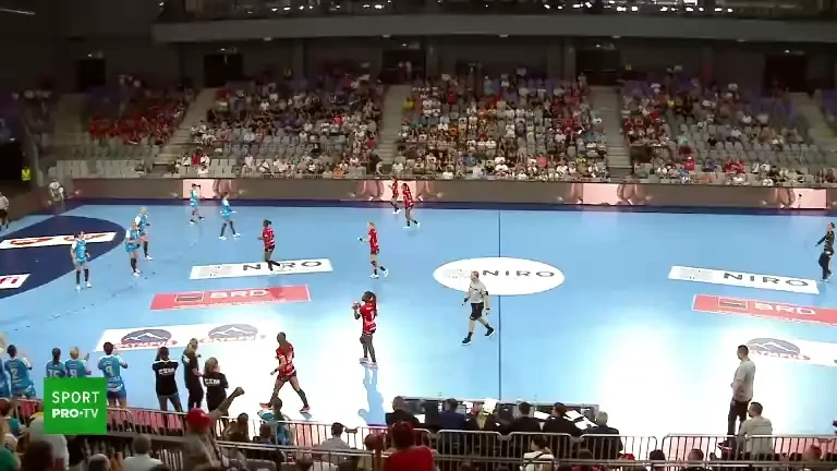 Gloria Bistrița - CSM București: primele cinci minute din prima repriză