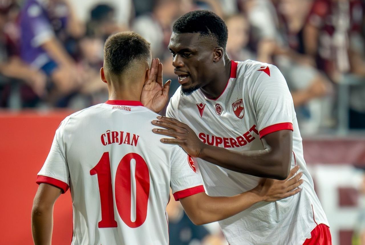 Dinamo anunță: tricouri ”bombă” pe Arcul de Triumf la derby-ul cu Universitatea Craiova!_1