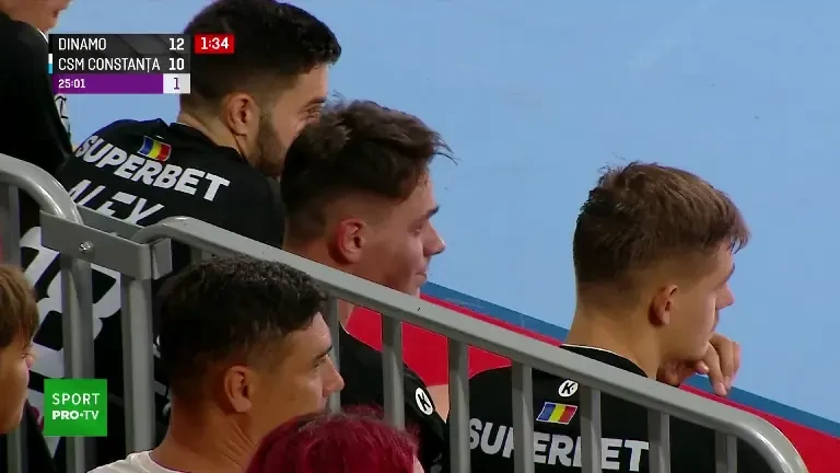 Dinamo - CSM Constanța &icirc;n semifinala Supercupei (ultimele cinci minute ale primei reprize)