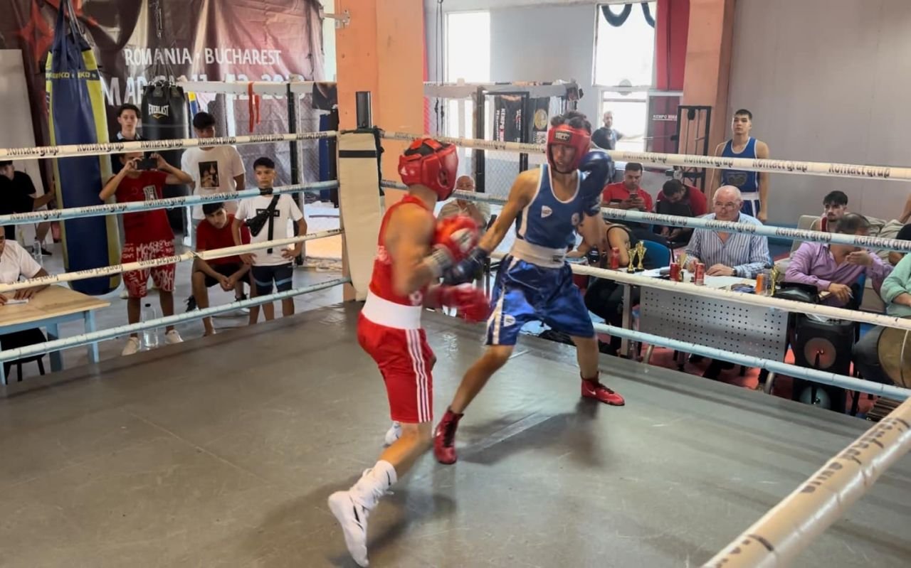 Băieții cu pumni de fier. Cadrele care arată cât de iubit e boxul: Doroftei și alți mari campioni i-au încurajat la 