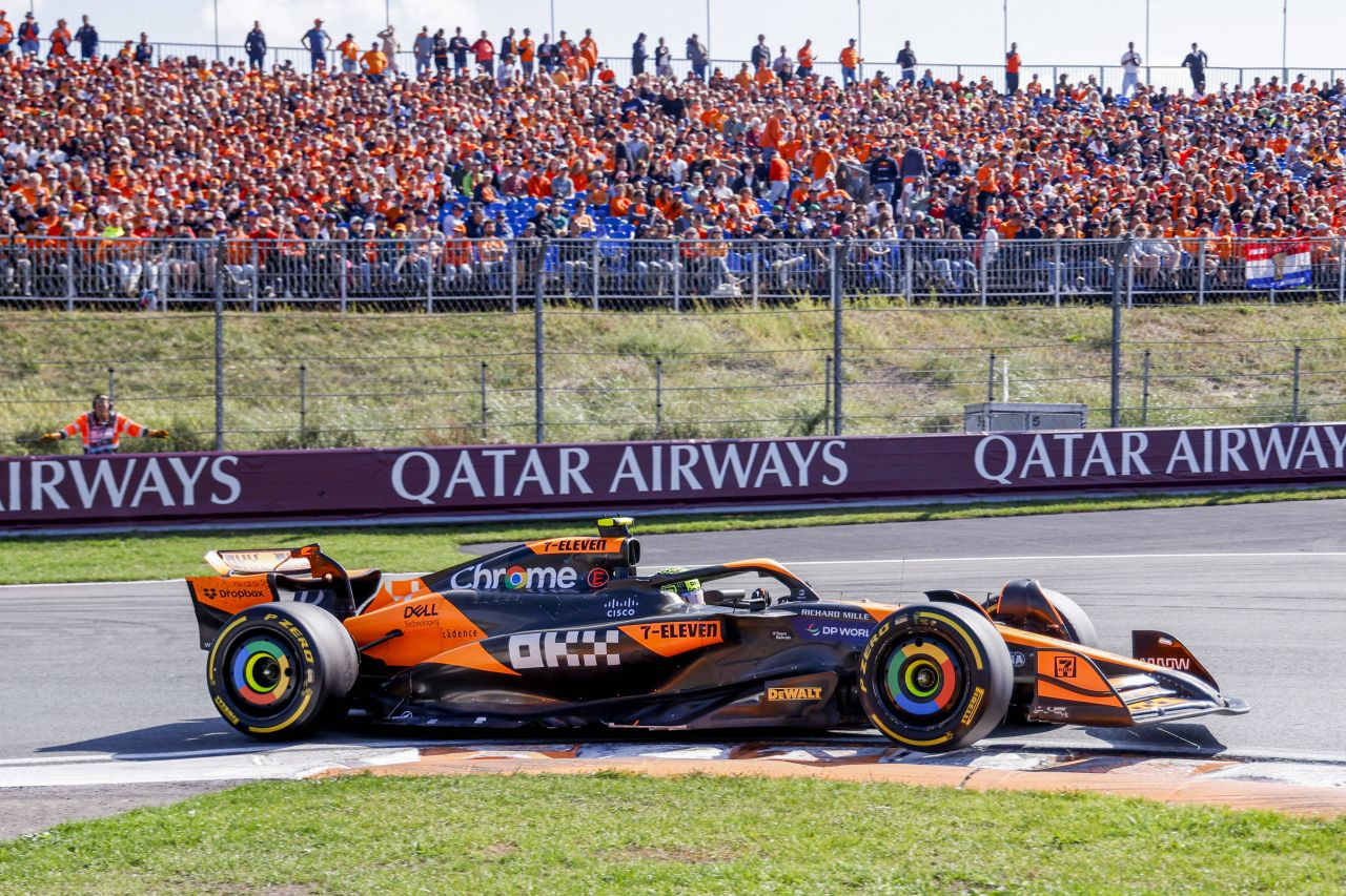 Lando Norris a c&acirc;știgat Marele Premiu al Olandei și pune presiune pe Max Verstappen