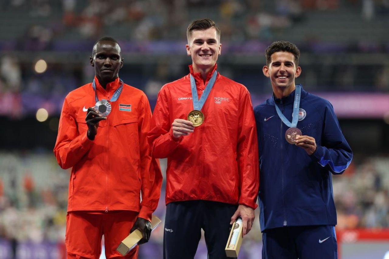 Un norvegian a pulverizat cel mai vechi record mondial din atletism!_2