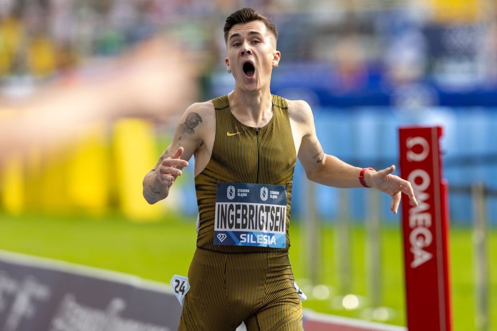 Un norvegian a pulverizat cel mai vechi record mondial din atletism!_8