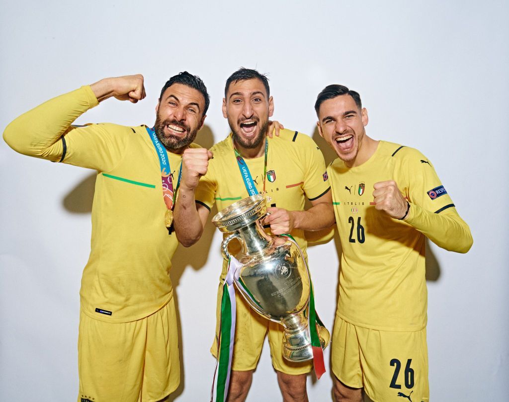 După ce a fost aproape să semneze cu Rapid, Salvatore Sirigu a devenit coleg cu Ionuț Nedelcearu la Palermo_5