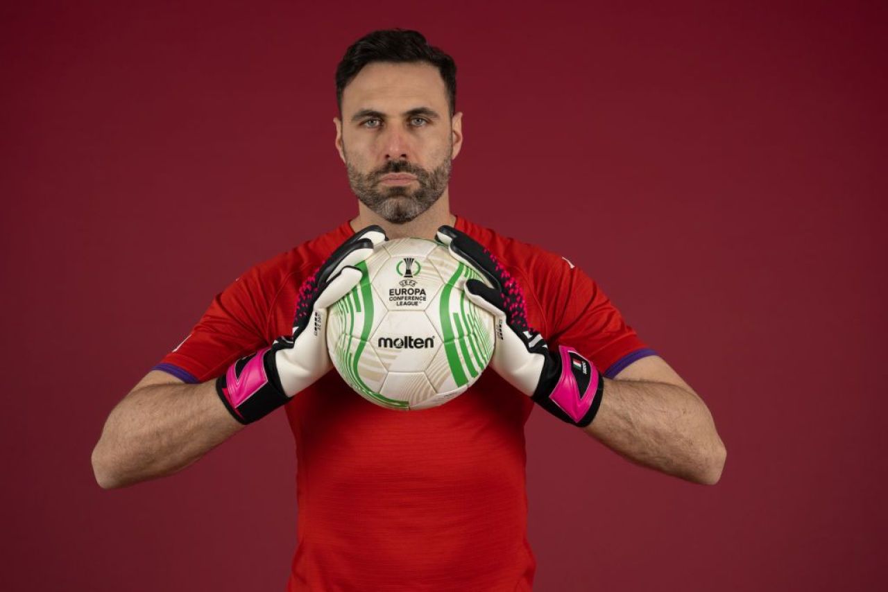 După ce a fost aproape să semneze cu Rapid, Salvatore Sirigu a devenit coleg cu Ionuț Nedelcearu la Palermo_7