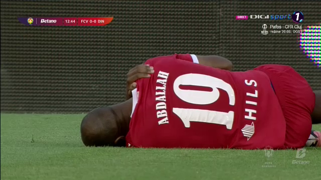 Lovitură pentru Dinamo! Hakim Abdallah s-a rupt &icirc;n meciul cu FC Voluntari și a fost dus direct la ambulanță