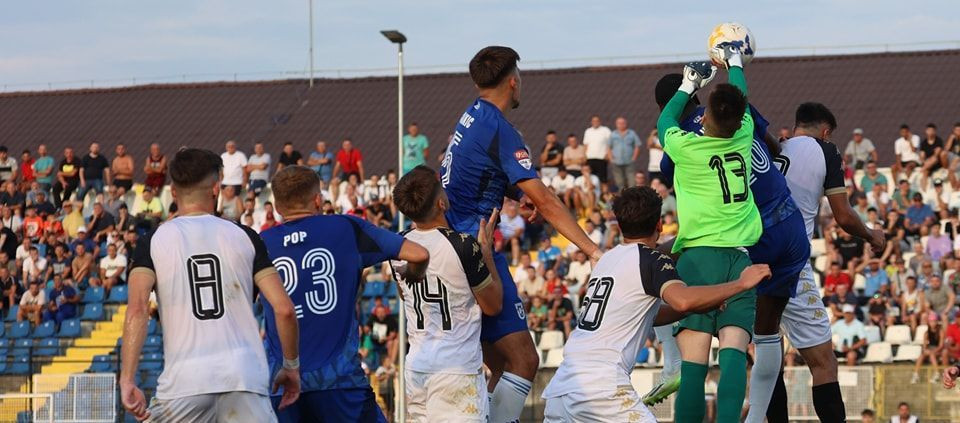 Fotbalul și Alba Iulia s-au reunit: FCU Craiova, eliminată la penalty-uri, iar &bdquo;minunile Cupei Rom&acirc;niei&rdquo; continuă
