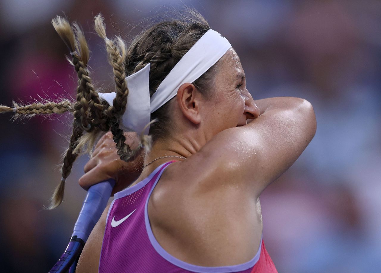 A câștigat plângând de durere! Prin ce a trecut Victoria Azarenka (35 de ani) la US Open 2024_1