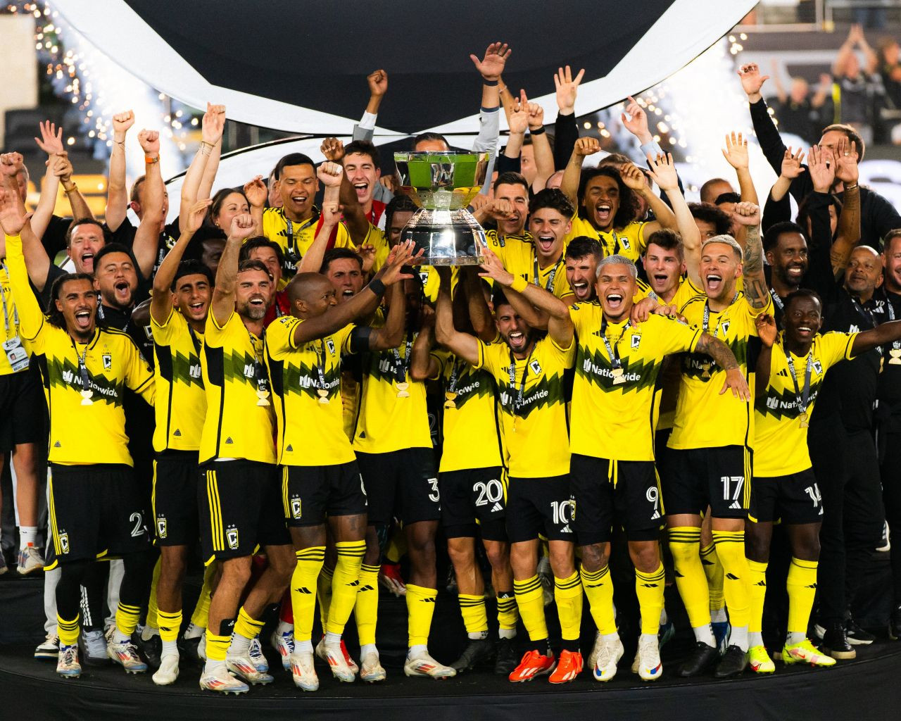 Alex Mățan, un meseriaș! Pasă de gol pentru al treilea trofeu câștigat cu Columbus Crew și titular în MLS + ce salariu are la americani_2