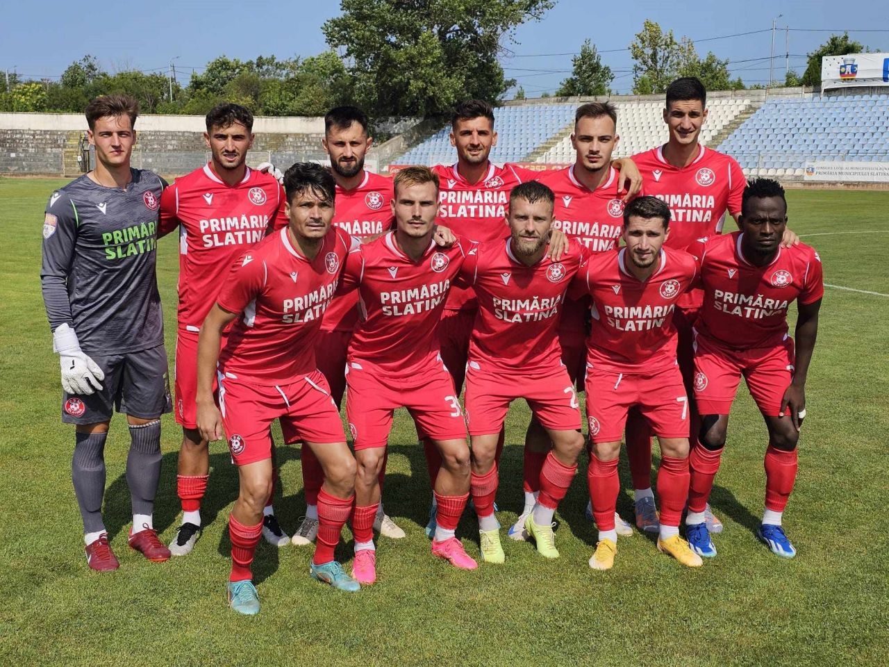 A debutat în Liga 1 acum 18 ani, a jucat la Rapid și acum este golgheterul Ligii 2! ”Va rămâne în staff-ul nostru după retragere”_6