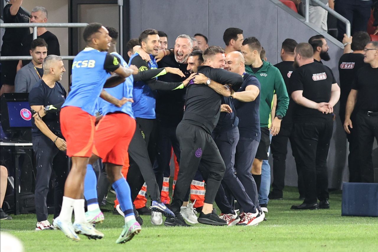 Elias Bucurică! Cum s-au bucurat Charalambous și elevii săi după golul magnific al lui Darius Olaru din 1-0 cu LASK Linz_1