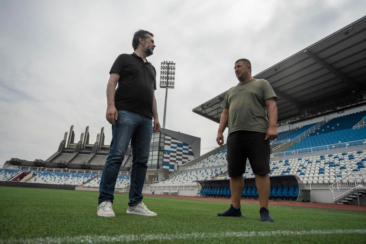 Cum arată acum stadionul din Kosovo unde va juca România, după ce a fost comparat cu un