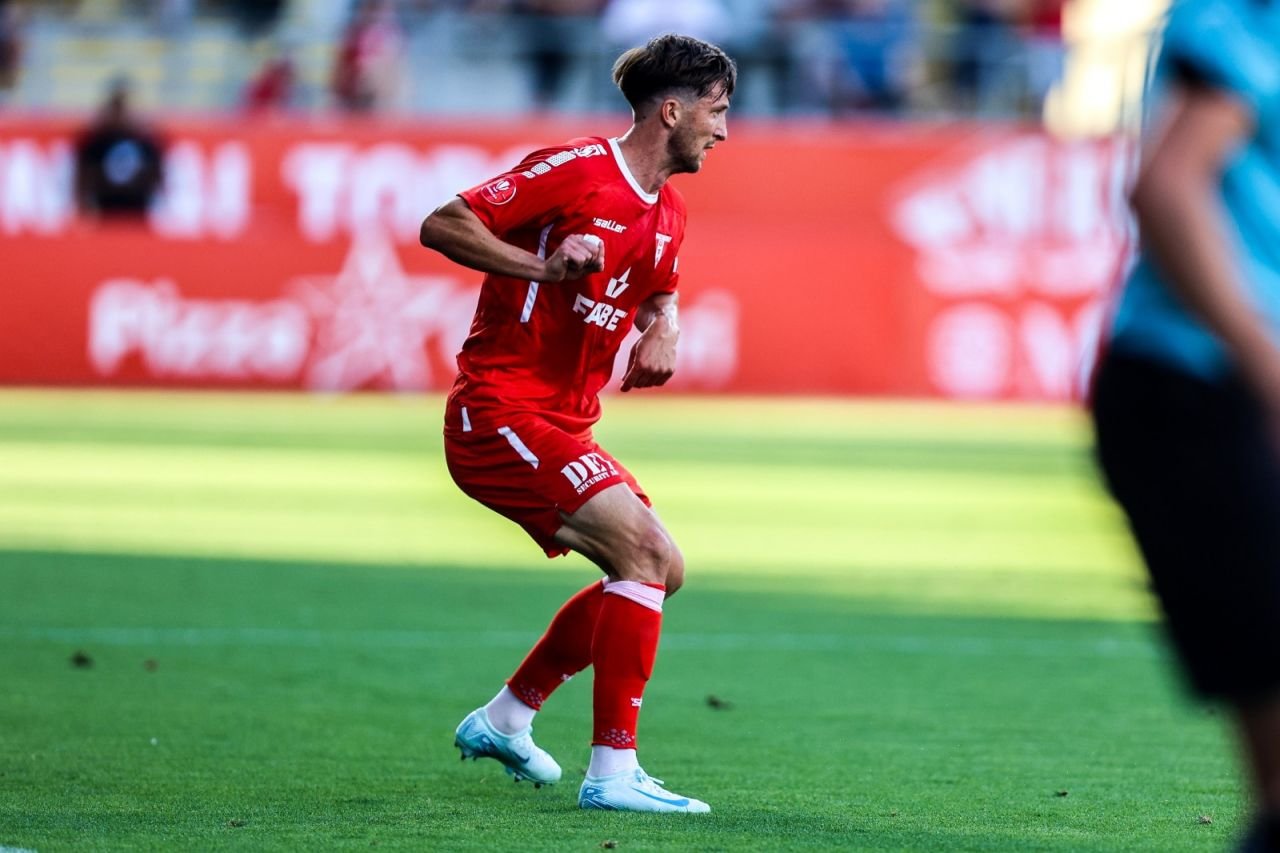 A îmbrăcat tricoul campioanei FCSB, iar acum a revenit în Superliga și vrea să-și ducă noua echipă în play-off_2