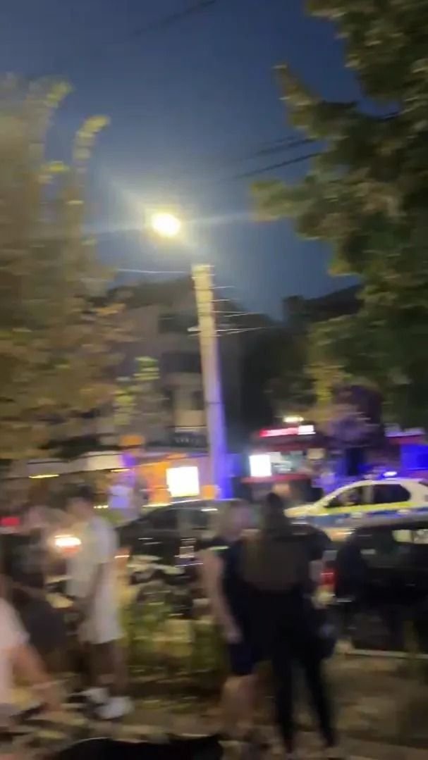 Scandal după victoria Petrolului cu FC Botoșani! Fanii ploieșteni s-au luat la bătaie cu jandarmii_7