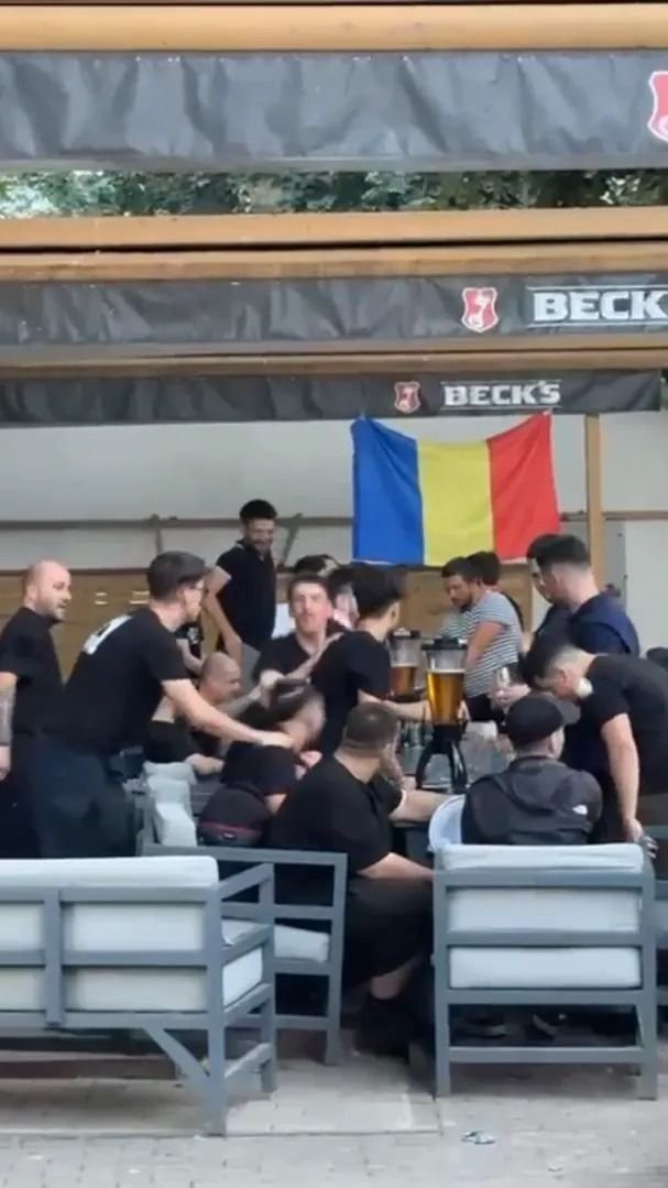 Scandal după victoria Petrolului cu FC Botoșani! Fanii ploieșteni s-au luat la bătaie cu jandarmii_10