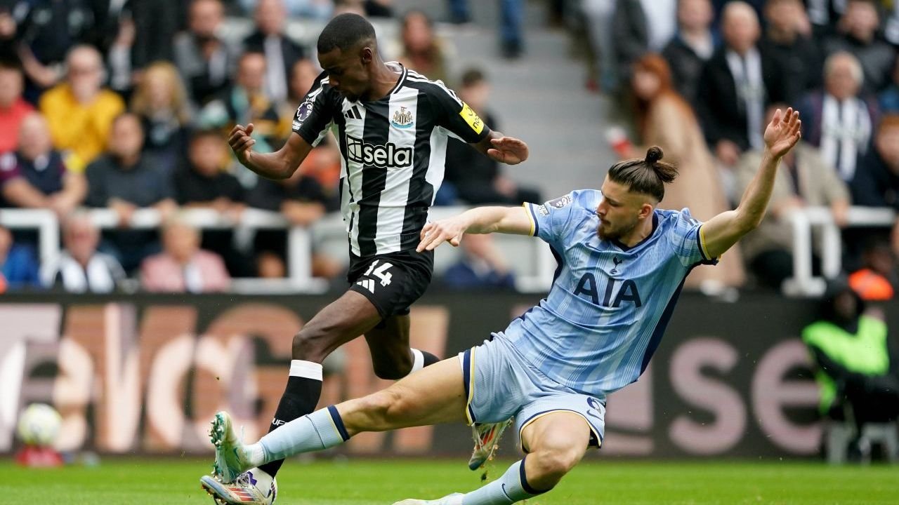 Reacția lui Florin Gardoș după ce a văzut Newcastle - Tottenham 2-1, cu Drăgușin integralist. 