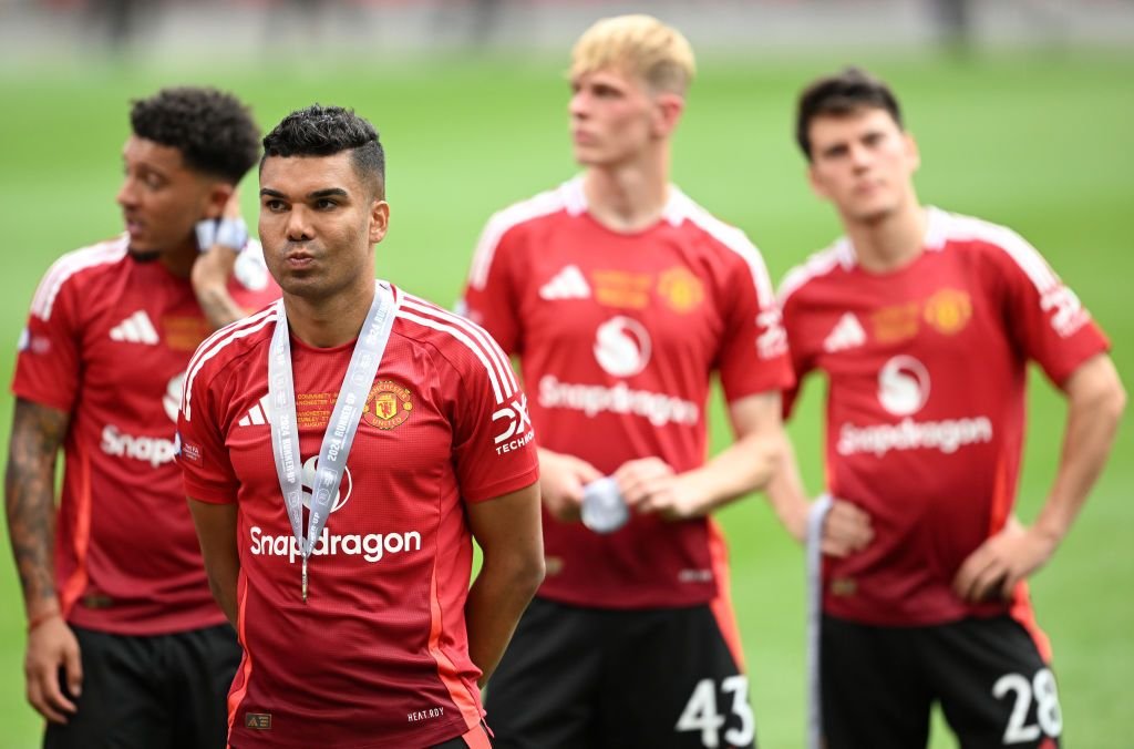 Casemiro a plecat imediat de la stadion, după ce fusese schimbat la pauza meciului cu Liverpool!_4
