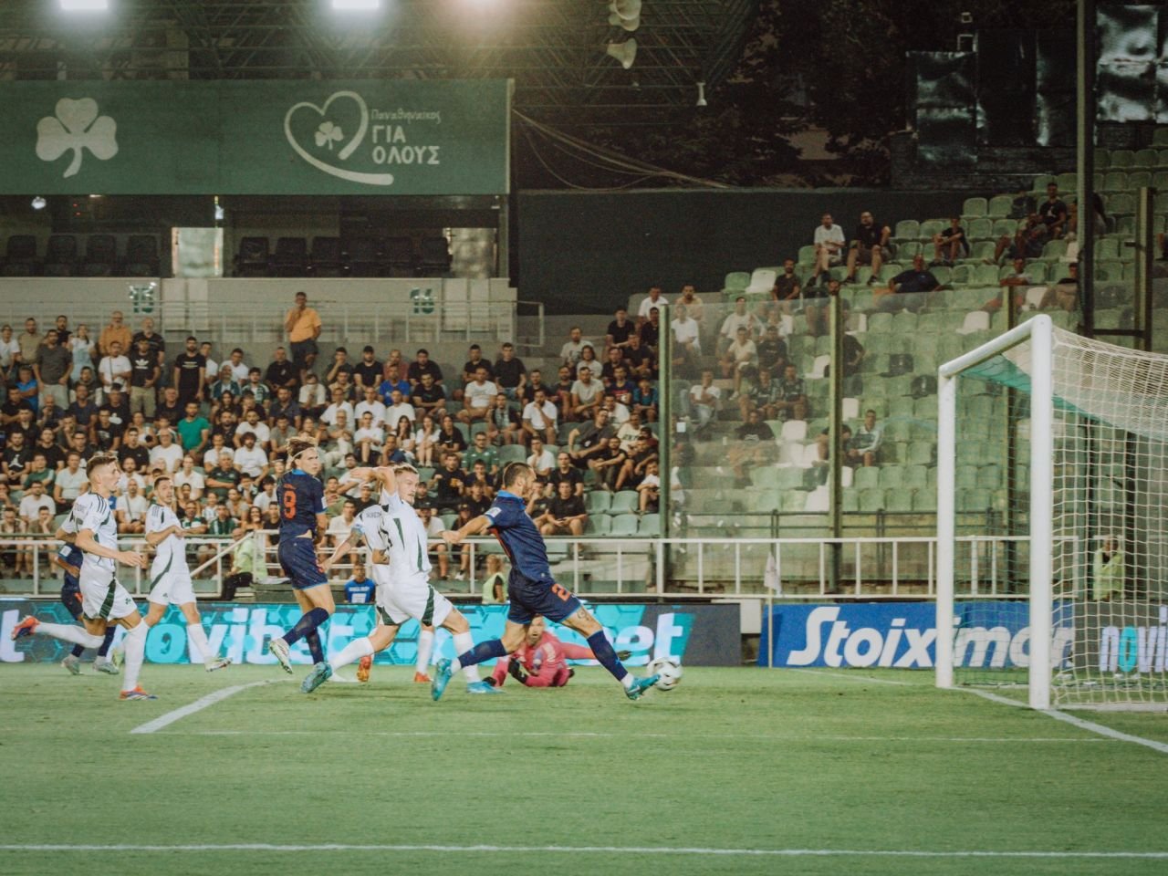 Fostul atacant de la FCSB, MVP cu gol și pasă de gol în meciul dramatic cu Panathinaikos! Un român, prezent și el pe teren_3