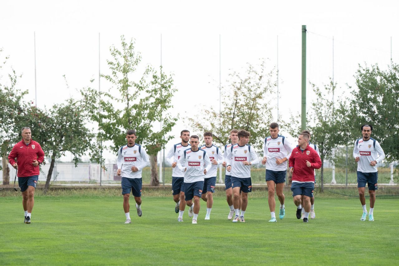 România U21 - Muntenegru U21 pentru calificarea la EURO 2025 este LIVE pe Pro Arena și VOYO vineri, de la ora 19:30! Miza pe fotbaliștii de la Rapid și Dinamo_8