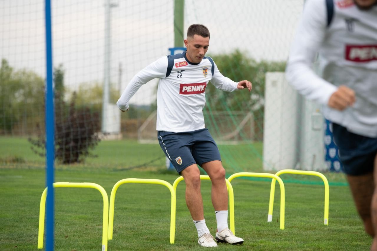 România U21 - Muntenegru U21 pentru calificarea la EURO 2025 este LIVE pe Pro Arena și VOYO vineri, de la ora 19:30! Miza pe fotbaliștii de la Rapid și Dinamo_10