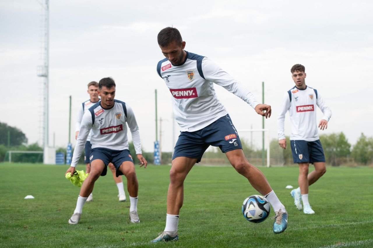 România U21 - Muntenegru U21 pentru calificarea la EURO 2025 este LIVE pe Pro Arena și VOYO vineri, de la ora 19:30! Miza pe fotbaliștii de la Rapid și Dinamo_13